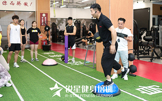 報名專業健身教練培訓班有什么好處